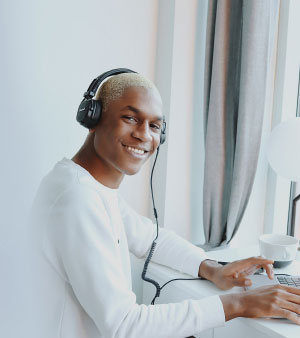 Hero Image 3 - Kurawork Platform